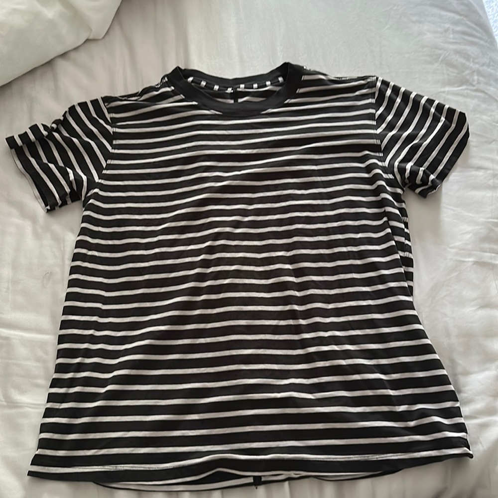 Lululemon size 6 All Yours T shirt